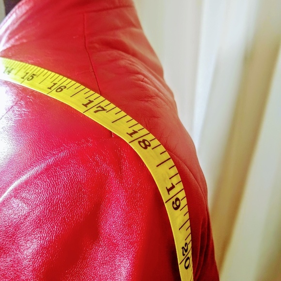 Beautiful red leather jacket! - Picture 5 of 8